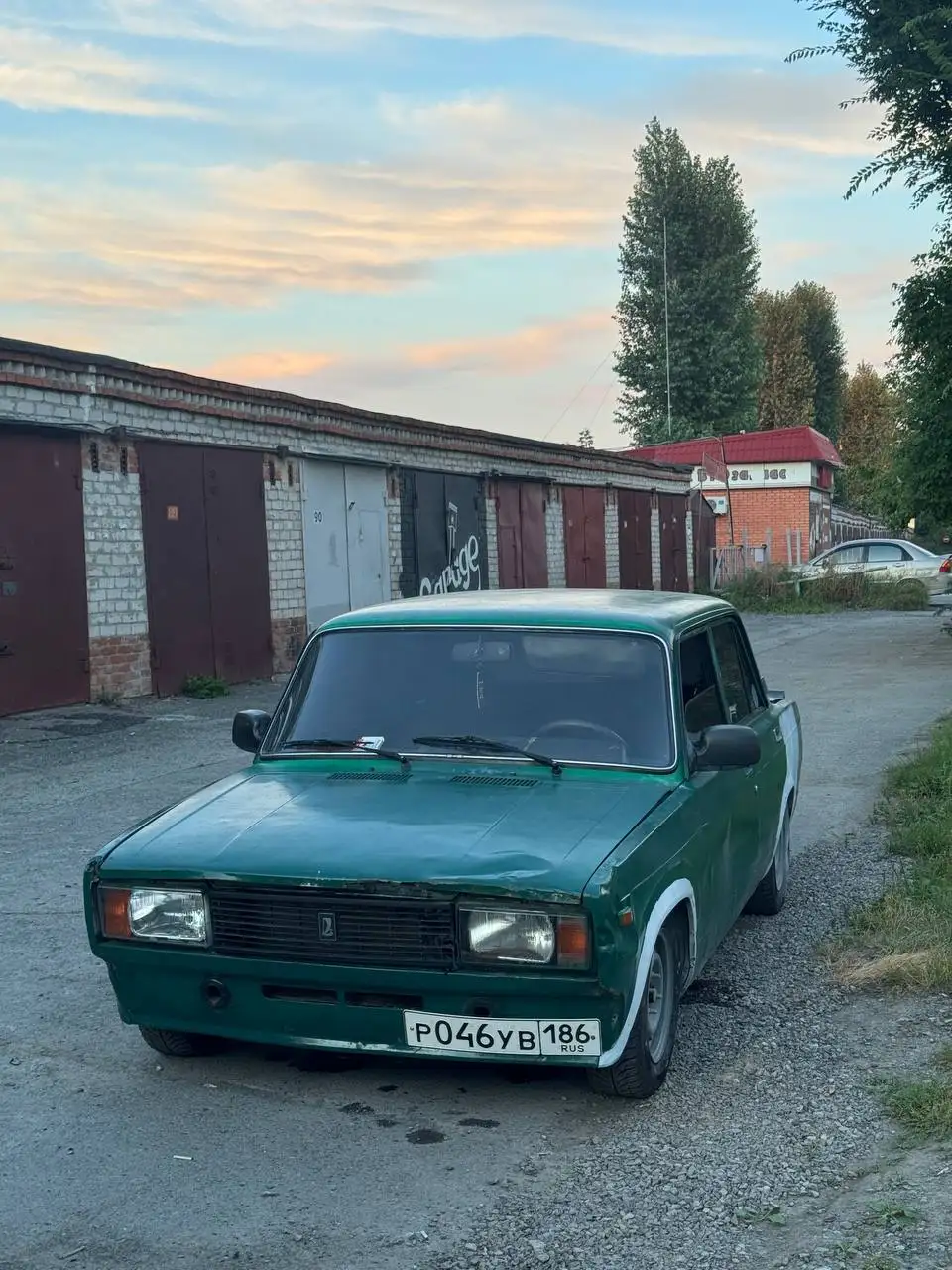 Автомобиль в хорошем состоянии с небольшим торгом - Легковые автомобили (Авто) в Тюмень
