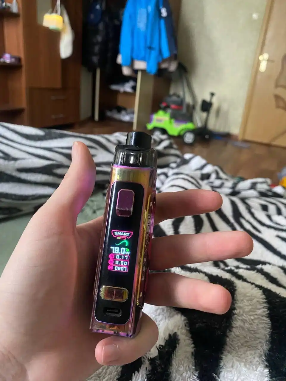 Продам на барахолке в Магнитогорске