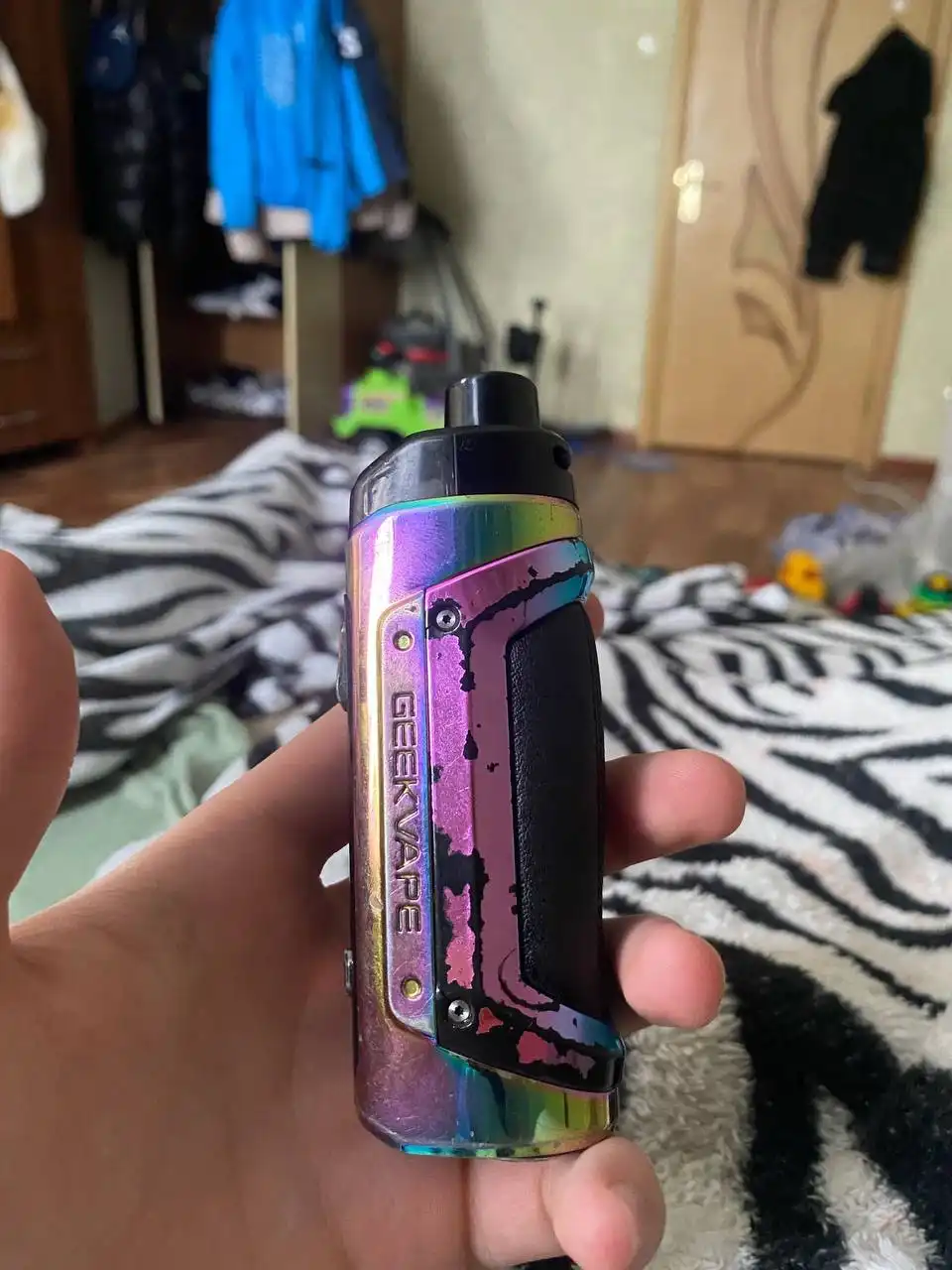 Продам на барахолке в Магнитогорске