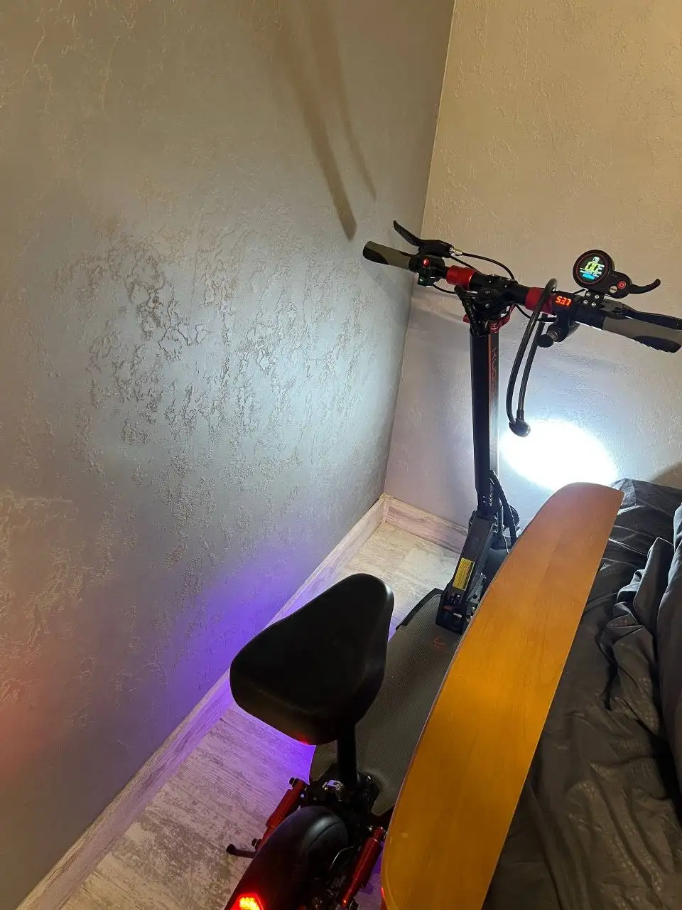 Продам электросамокат Kugoo M4 Pro 2025 года - Электросамокаты (Электроника) в Магнитогорск