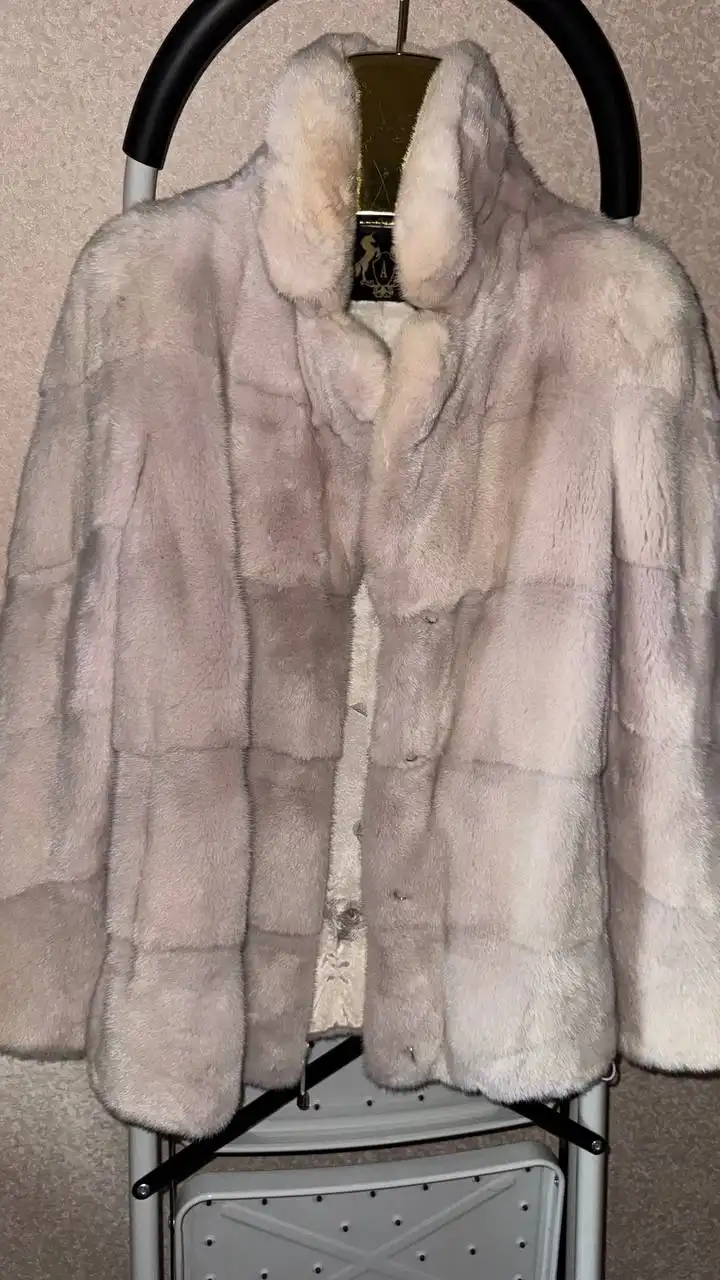 Продажа норковой шубы модели автоледи