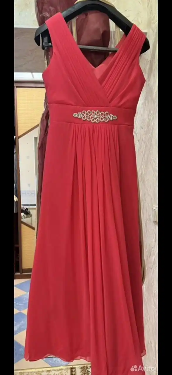 Продам платье размер 44