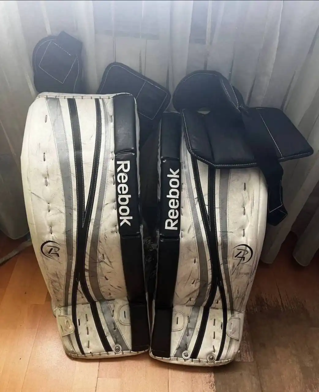 Щитки для вратаря 32+1