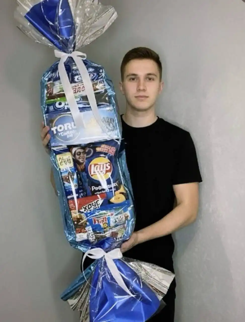 Гигантская подарочная конфета XXL к Новому году