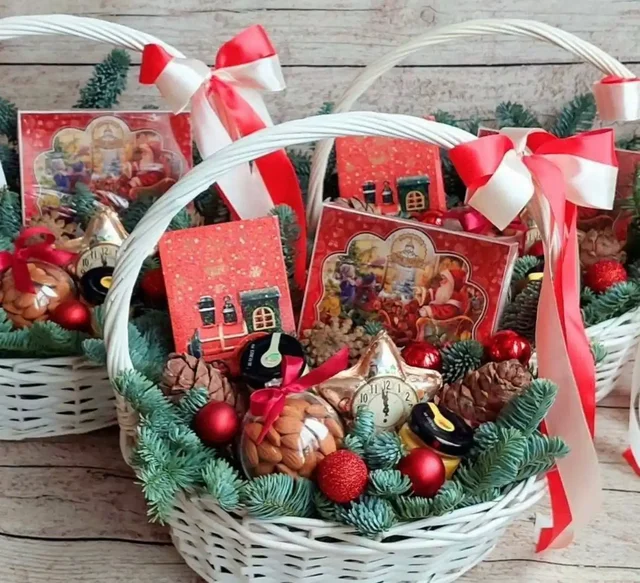 Новогодние корзины со сладостями и подарками - Хобби и отдых в Балашиха