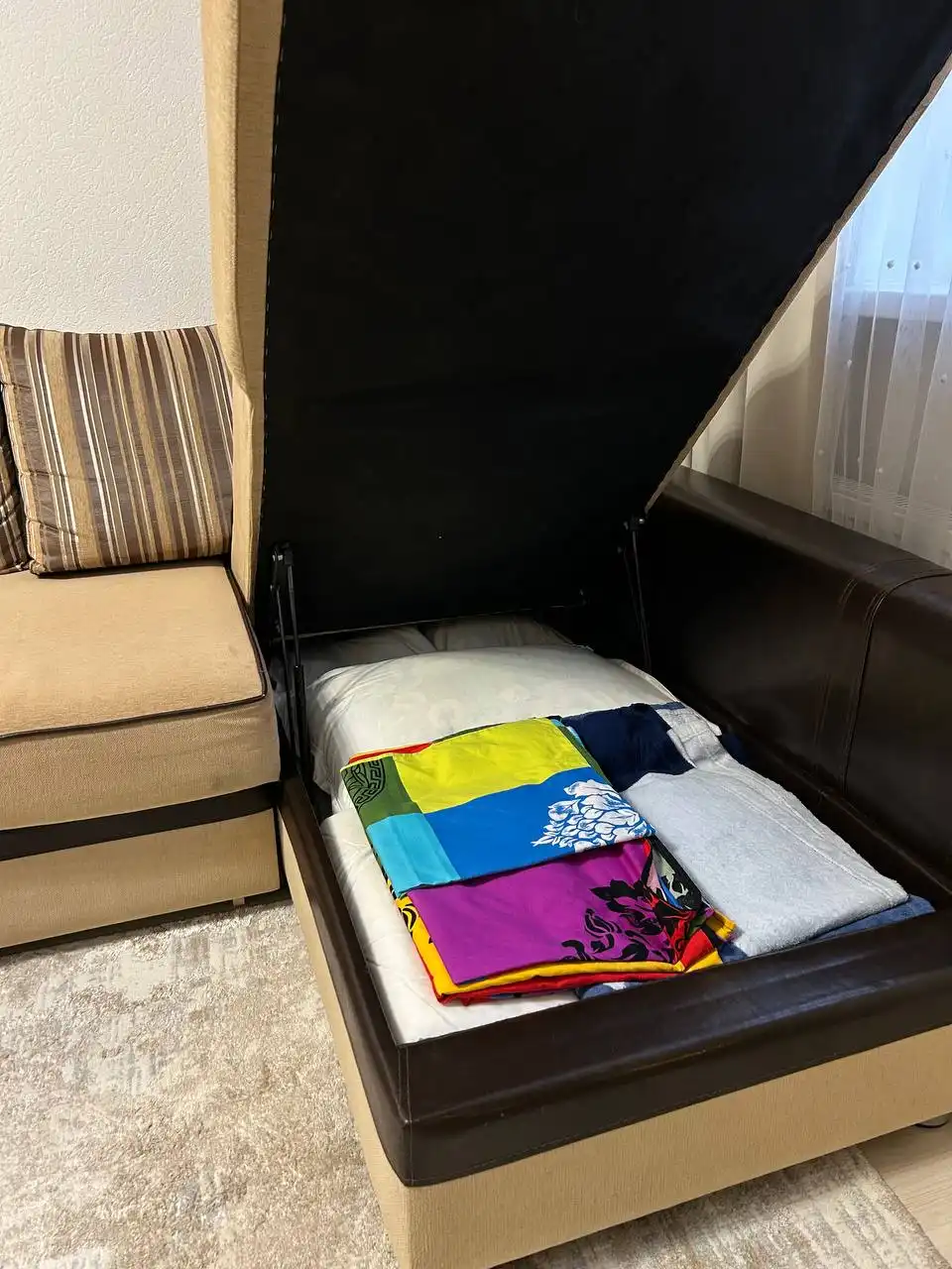 Диван Воронежской фабрики раскладной с коробом для белья