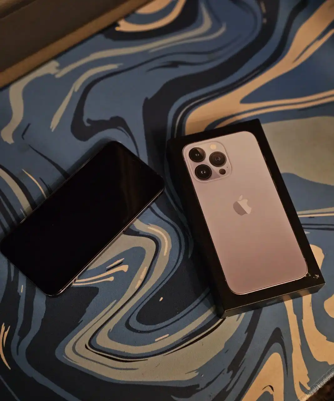 Продам iPhone 13 Pro