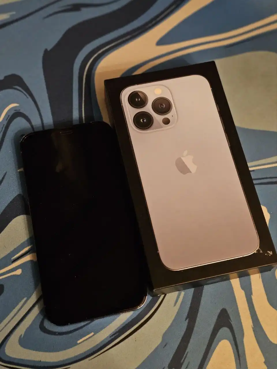 Продам iPhone 13 Pro