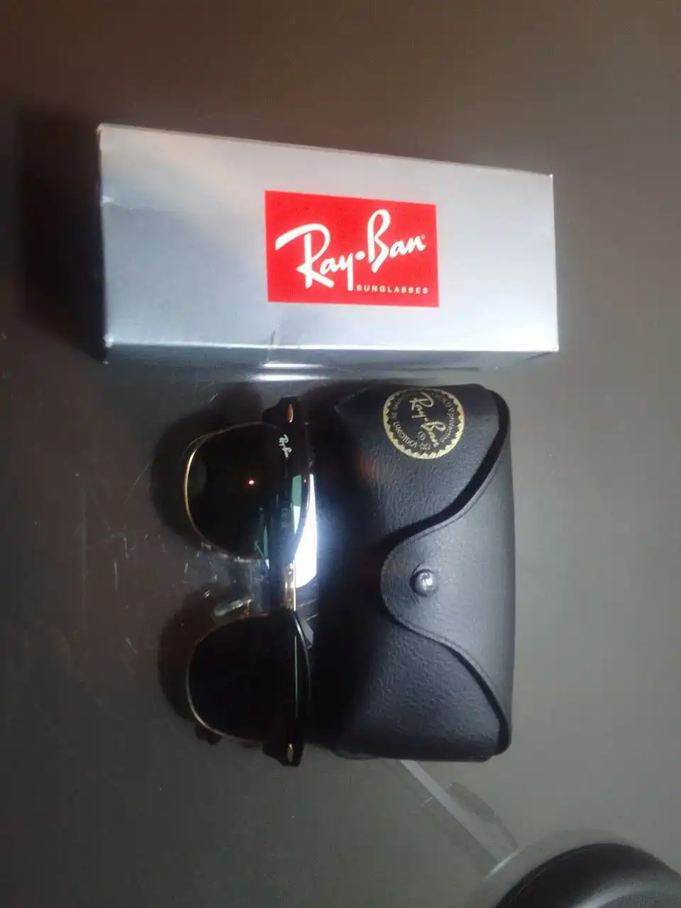 Оригинал, отдам сегодня за 4к. Мкр железнодорожный.