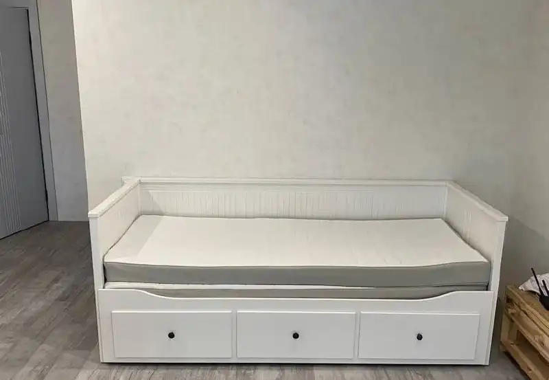 Кровать Hemnes из IKEA