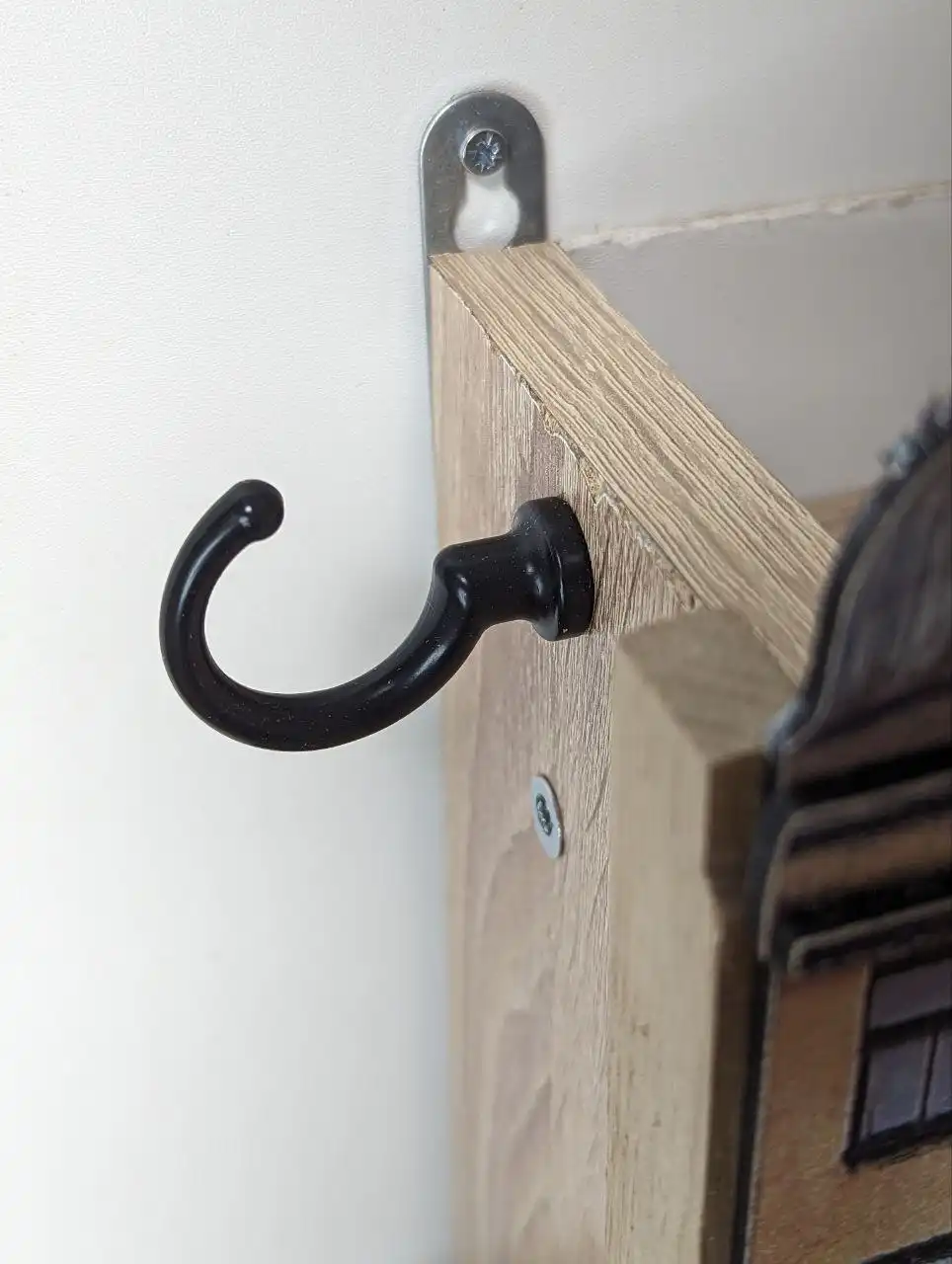 Ключница в виде исторического здания