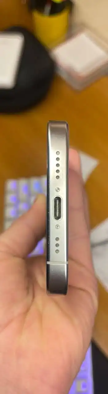 Продам iPhone 16 Pro 256GB