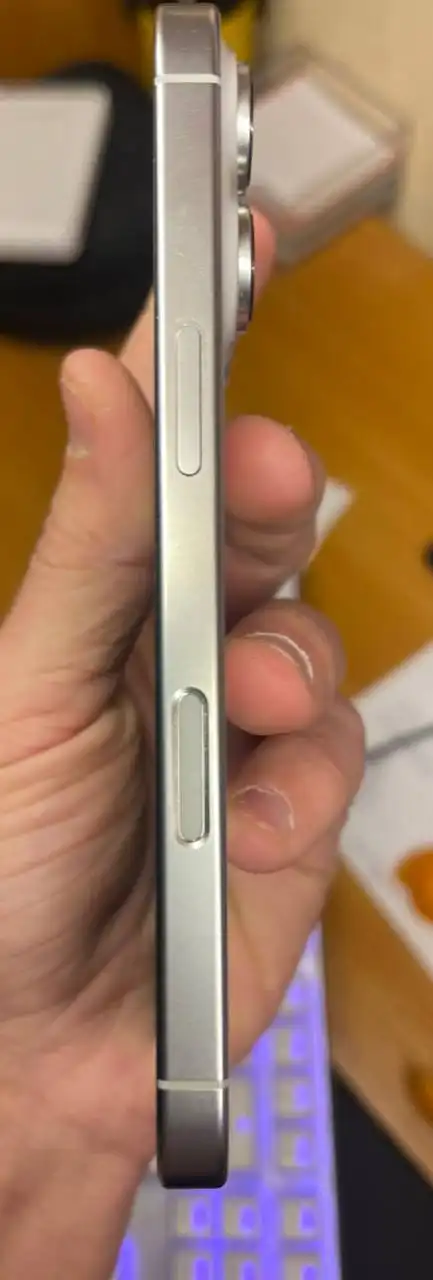 Продам iPhone 16 Pro 256GB