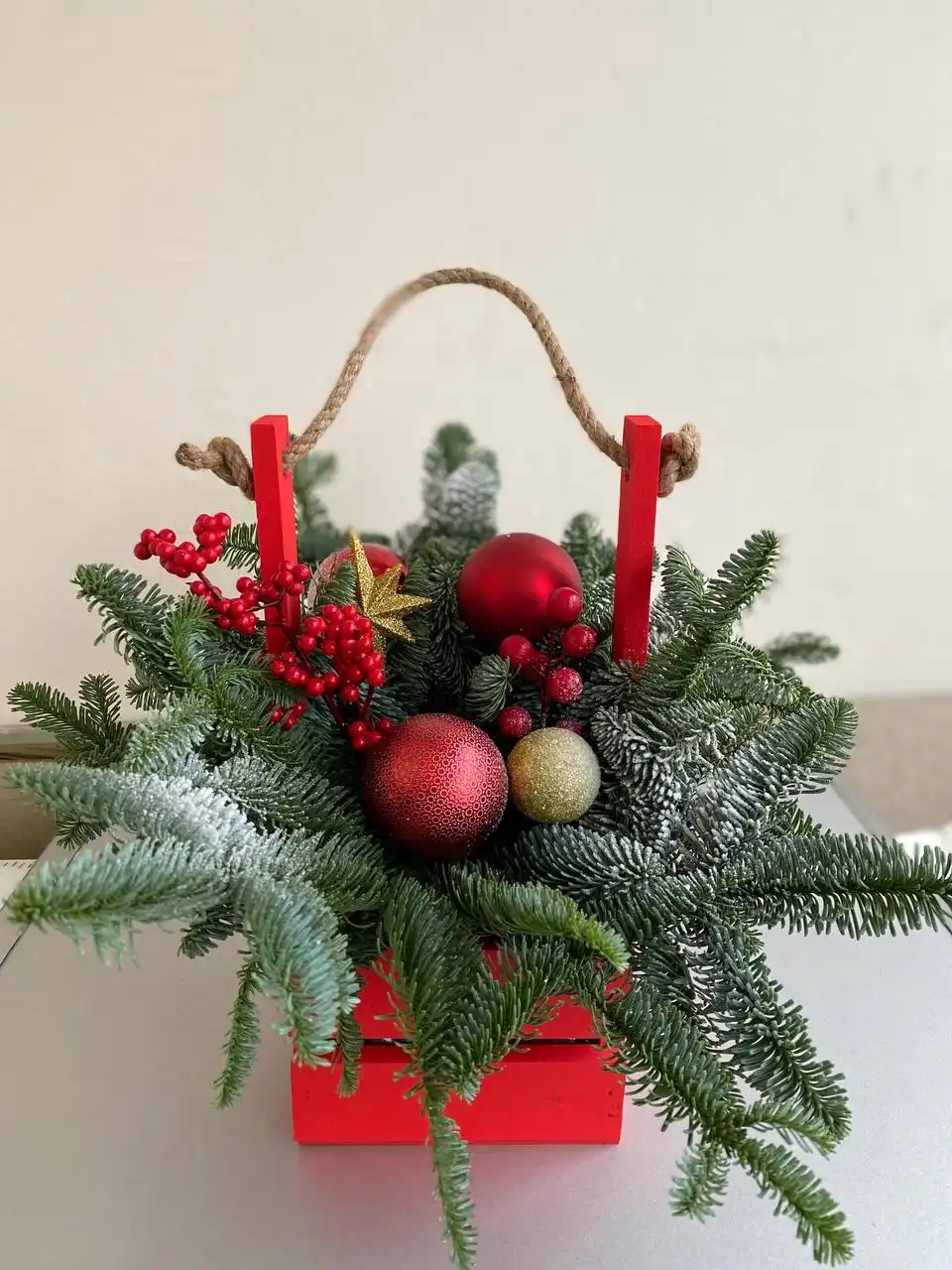 Новогодние композиции из натуральной хвои