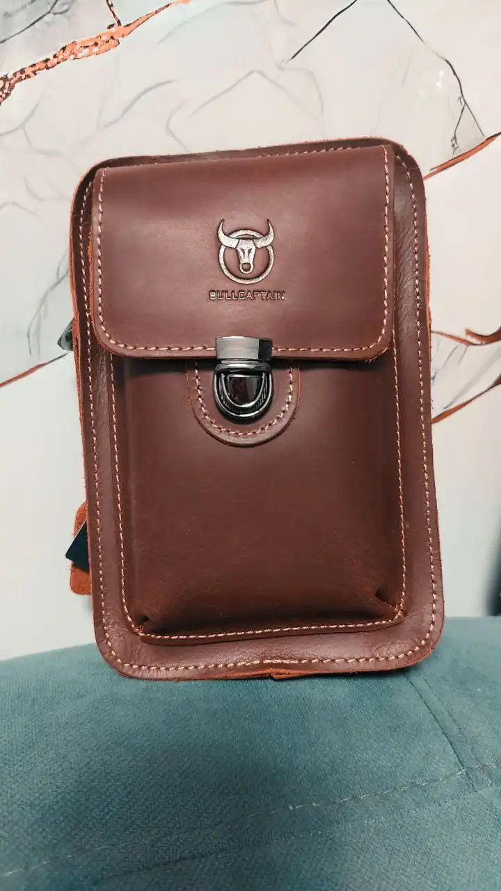 Сумка из коровьей кожи на пояс под документы и телефон