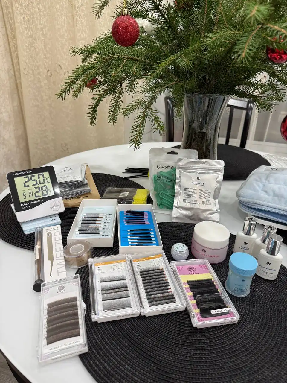 Полный набор для наращивания ресниц б/у