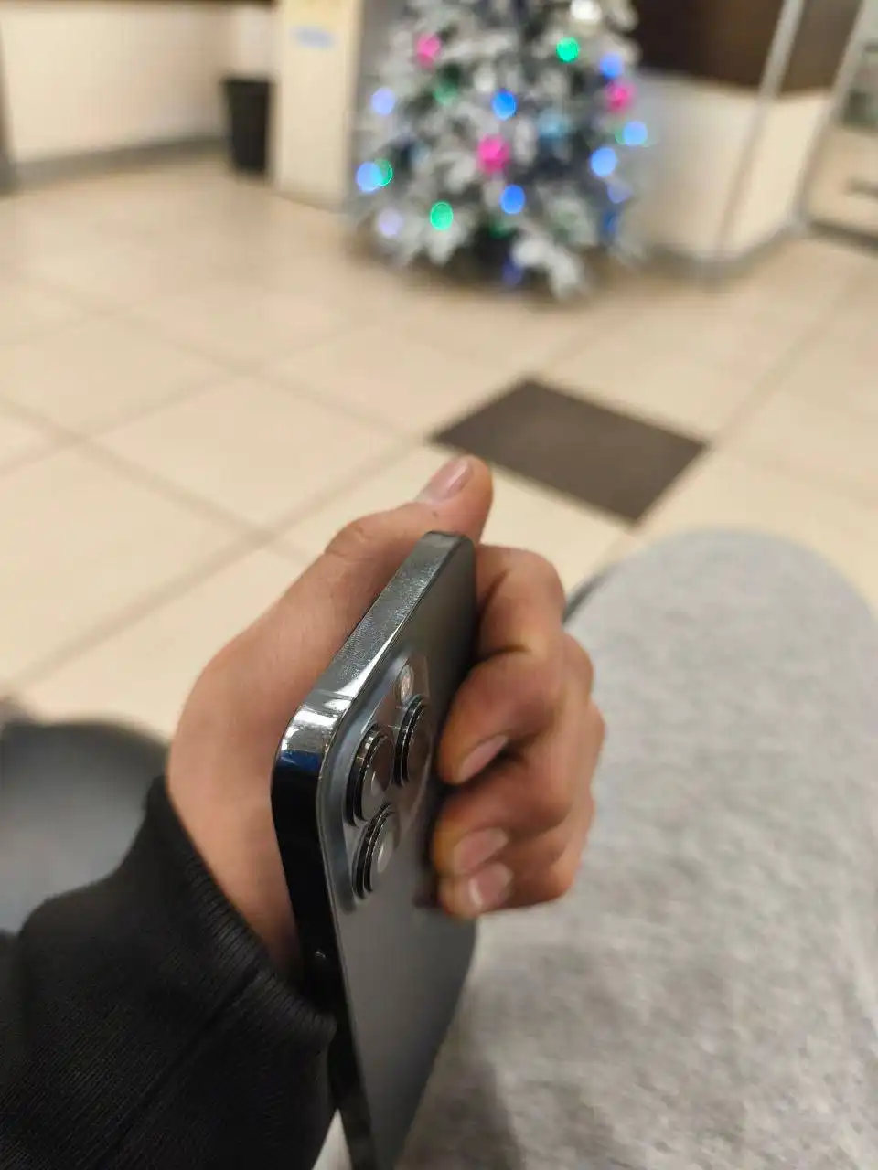 Продам айфон 13 про