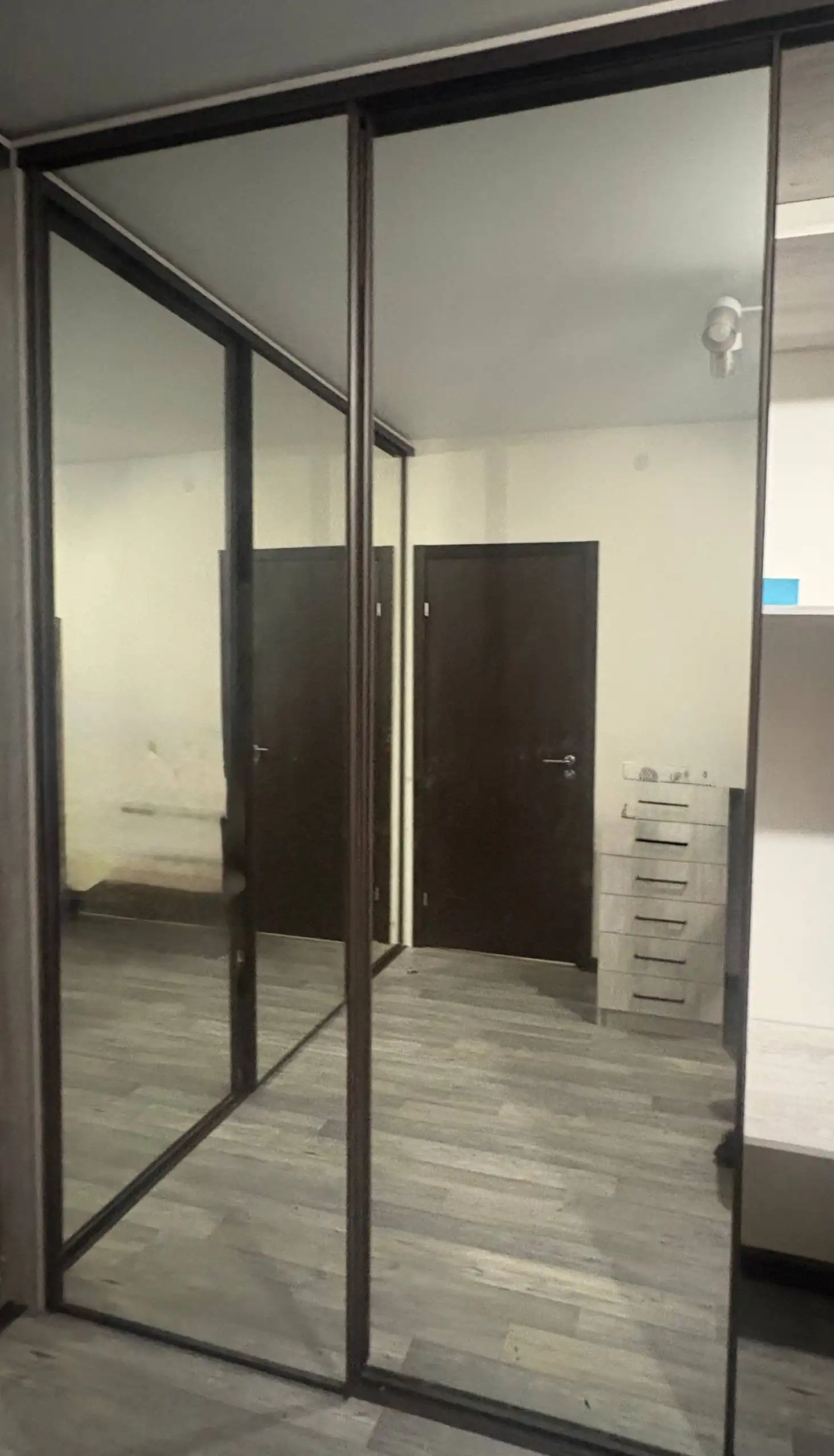 Продажа дверей-купе с направляющими