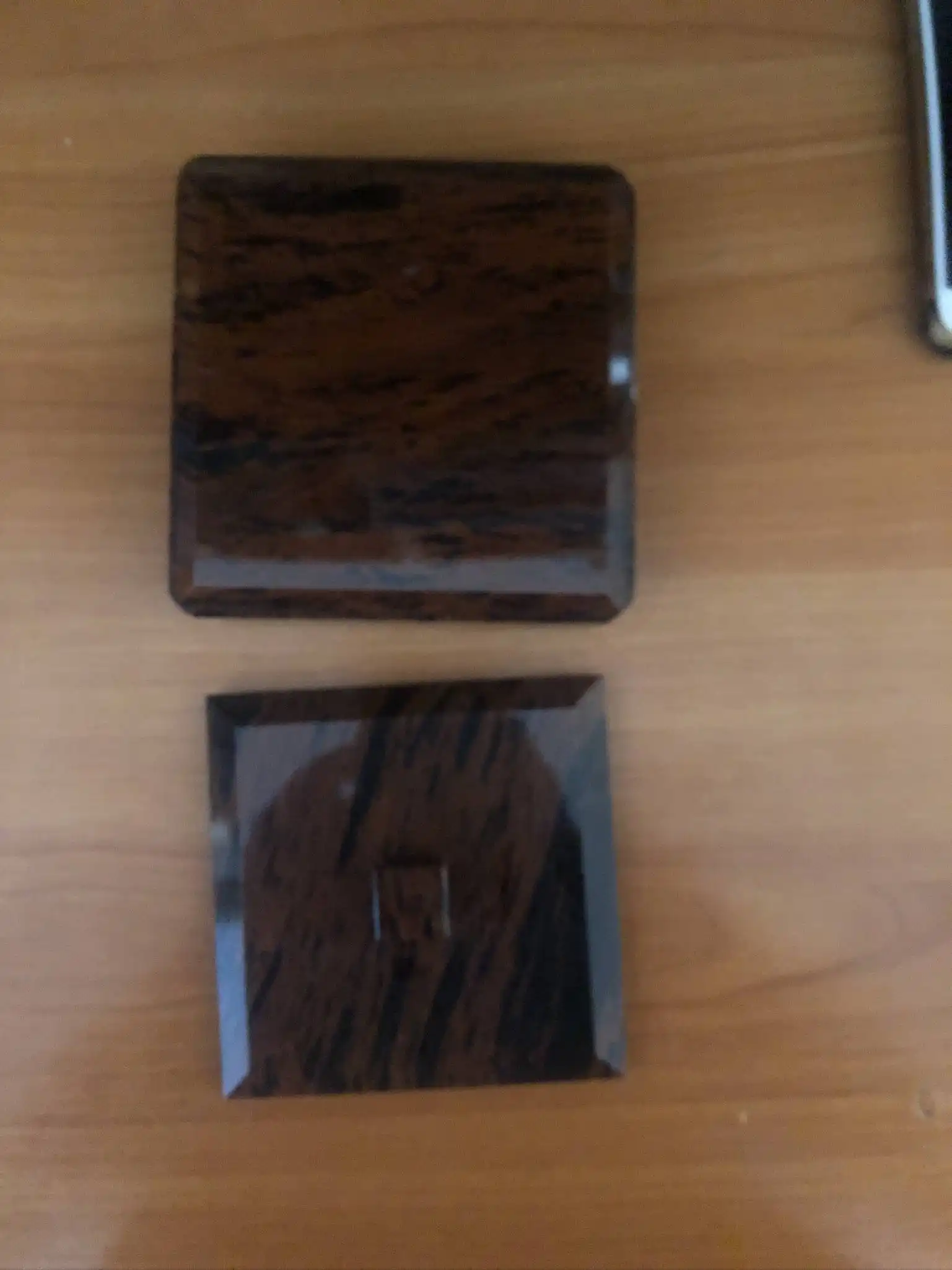 Шкатулка из натурального обсидиана ручной работы