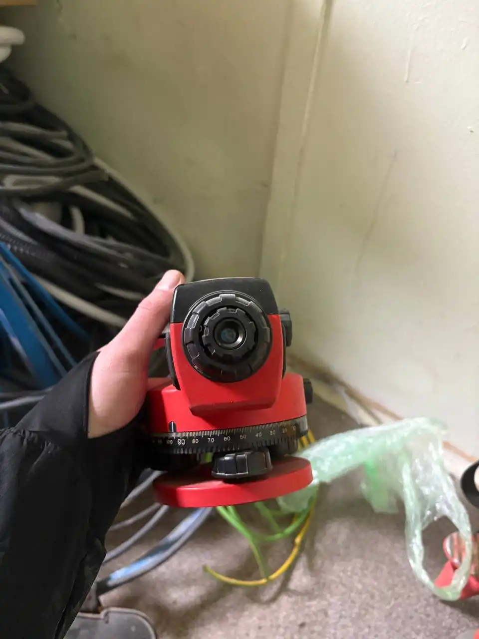 Продажа оптического нивелира