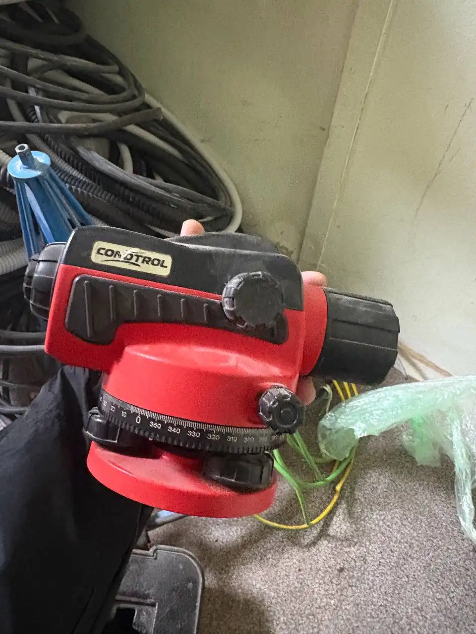 Продажа оптического нивелира