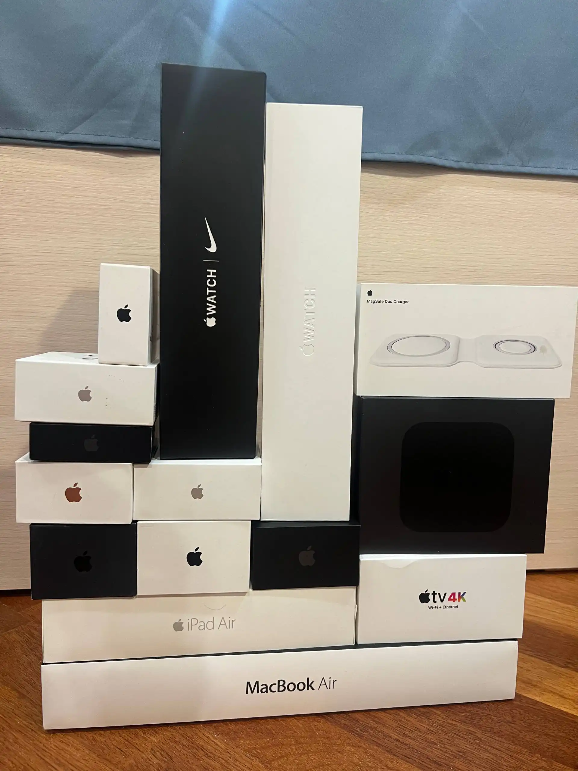 Продажа коробок от техники Apple