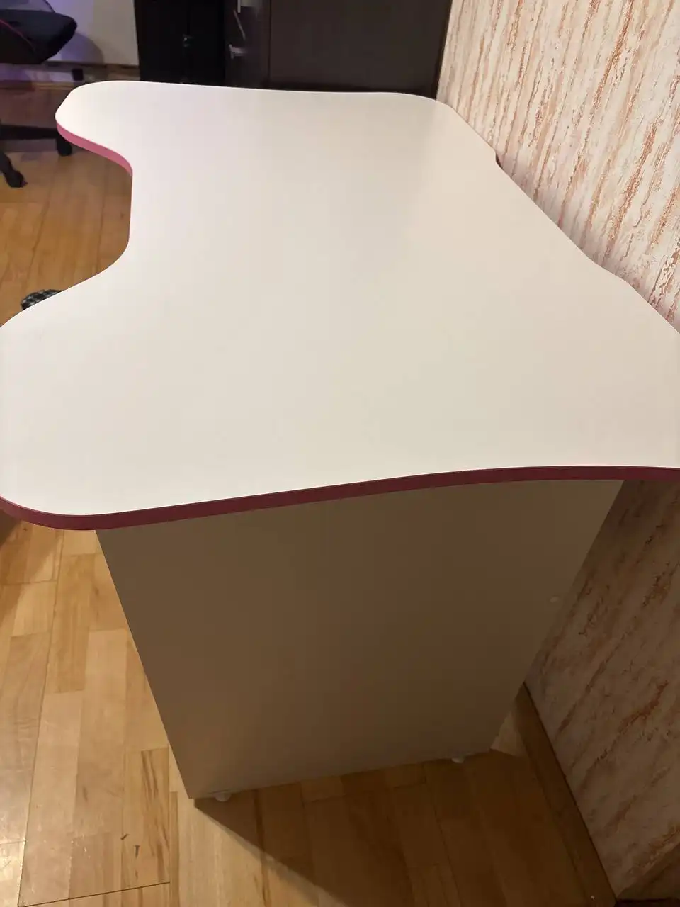 Продам игровой компьютерный стол - Мебель (Барахолка) в Балашиха