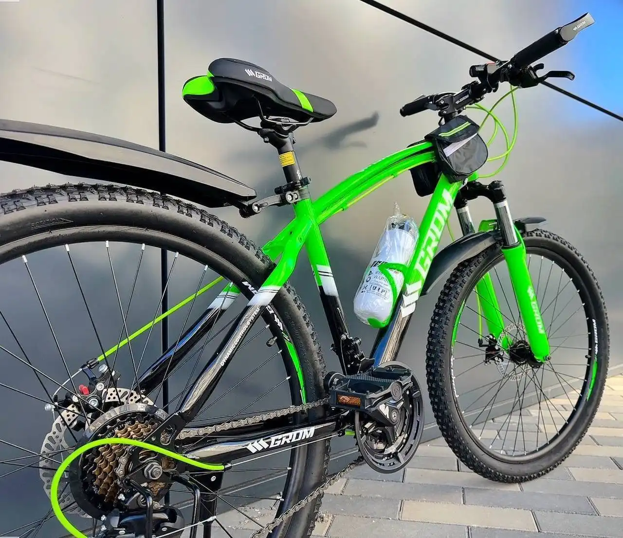 Велосипед 26 дюймов с комплектом аксессуаров - Велосипеды (Барахолка) в Балашиха