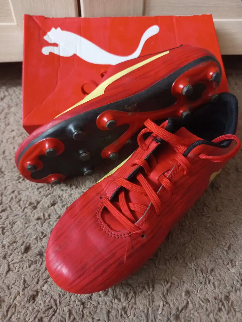 Продажа б/у футбольных бутс подростковых размеров - Обувь (Одежда) в Балашиха