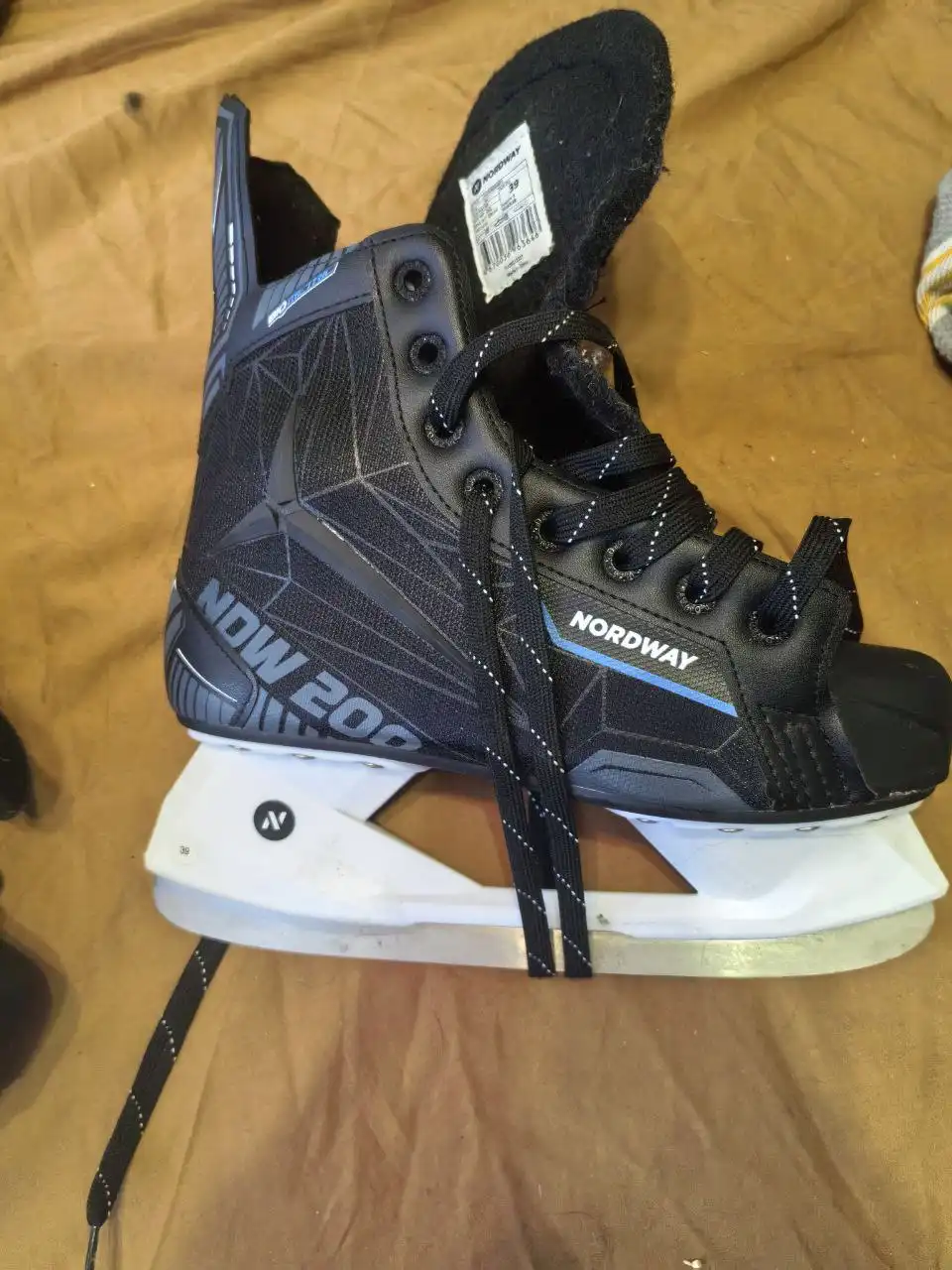 Продажа мужских коньков 39 размера - Спорт (Хобби и отдых) в Балашиха