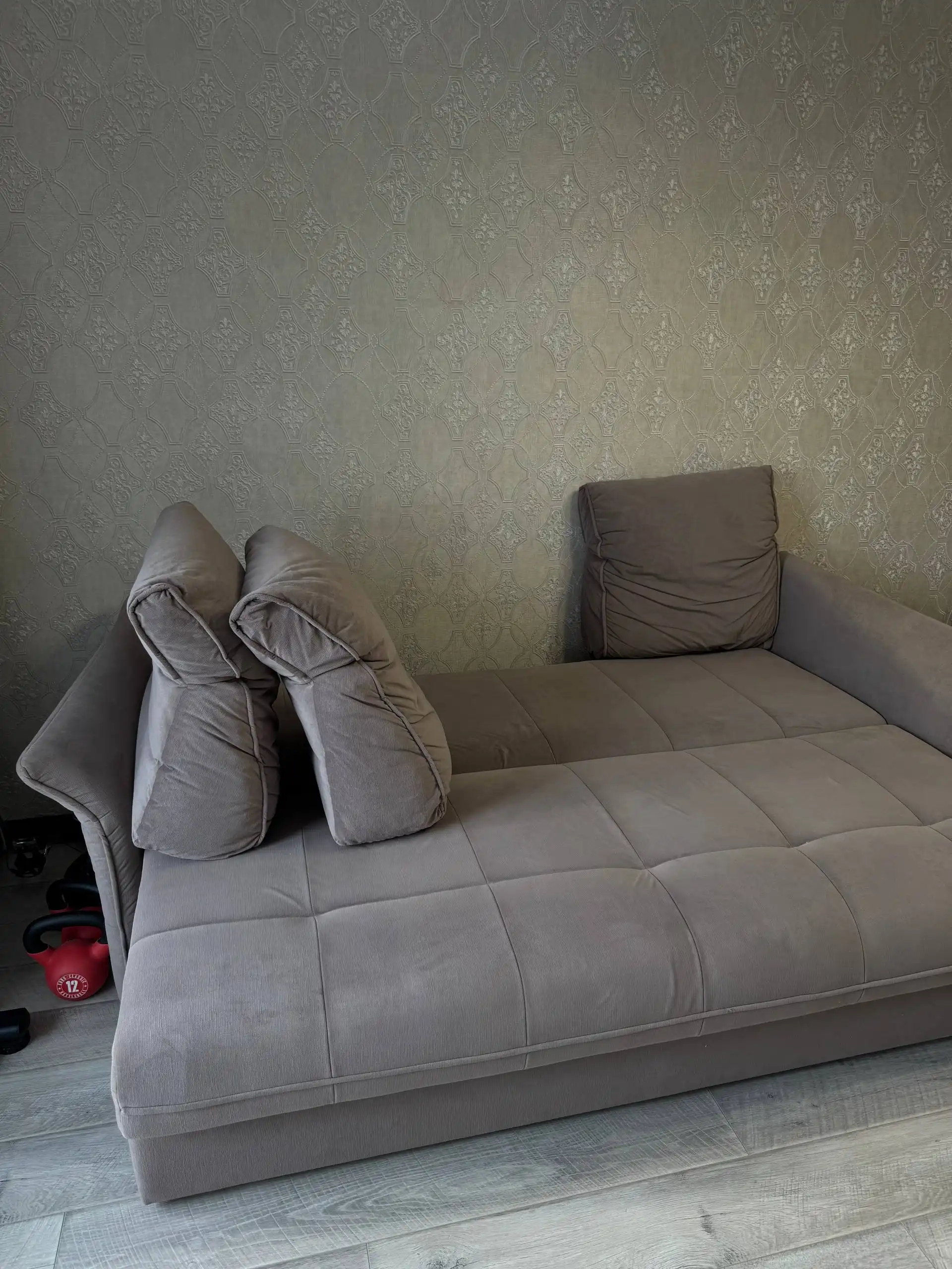 Продам удобный диван Б/У - Одежда в Балашиха