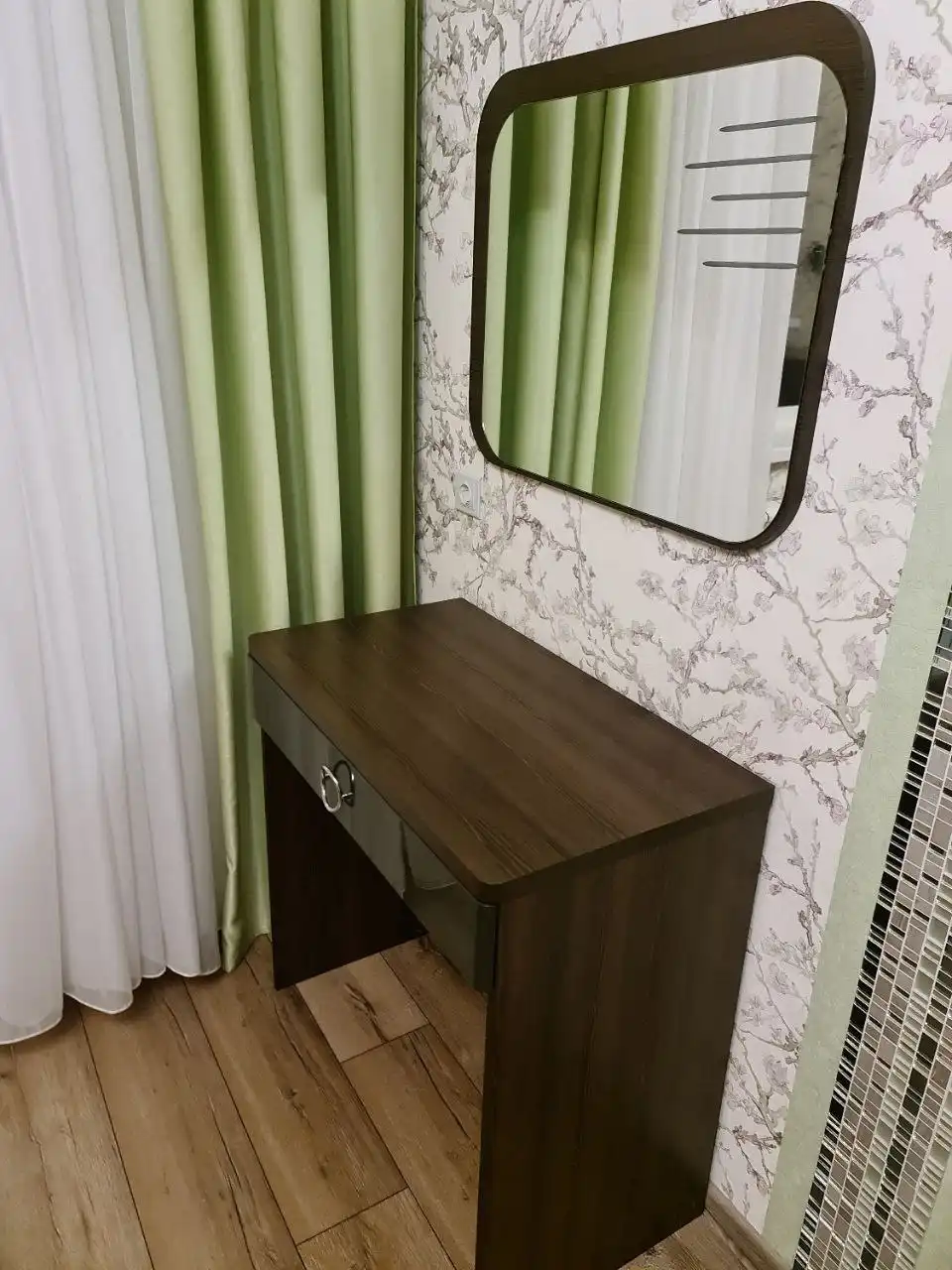 Комплект мебели прикроватные тумбы и туалетный стол с зеркалом - Мебель (Для дома и дачи) в Люберцы