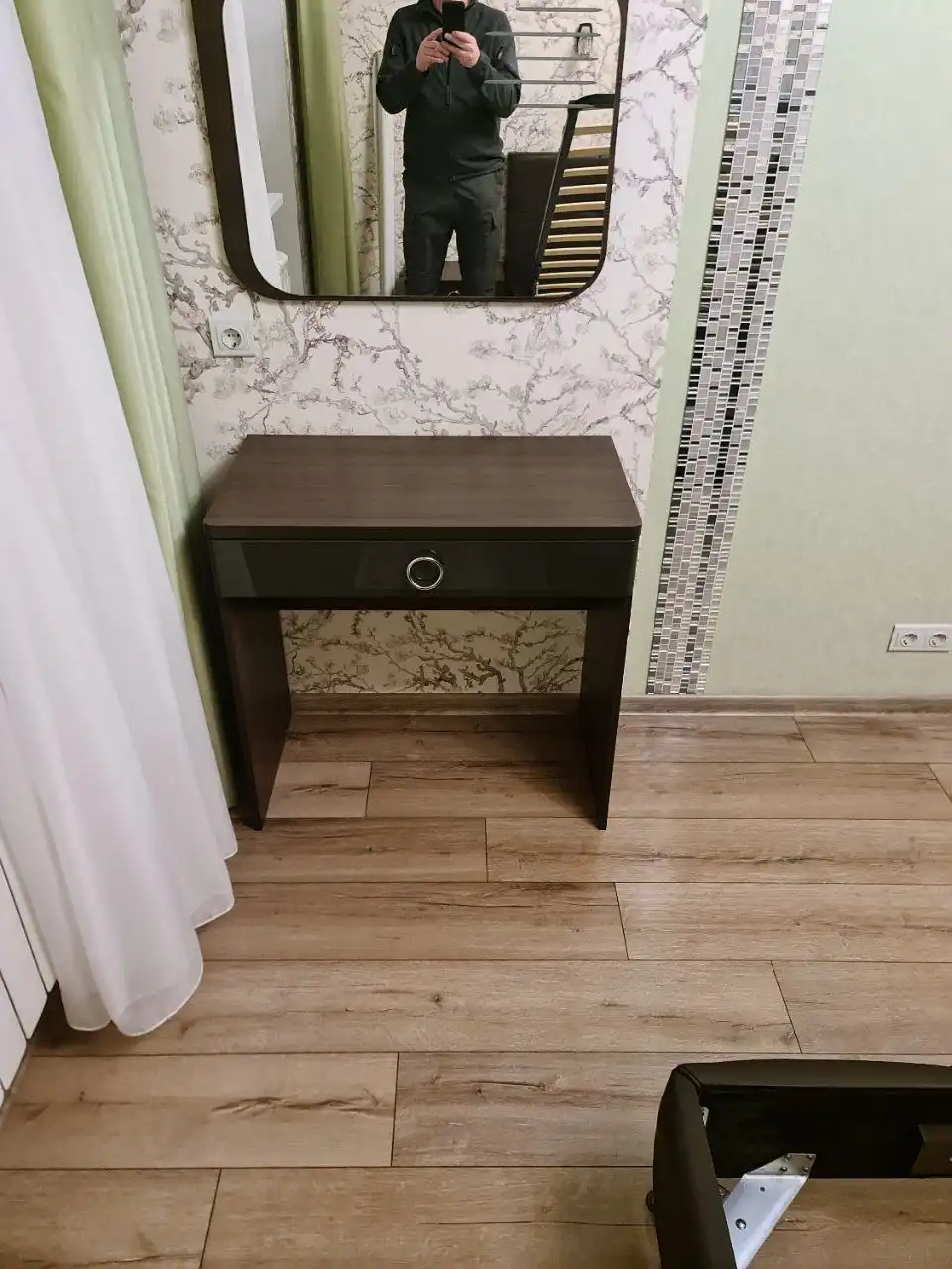 Комплект мебели прикроватные тумбы и туалетный стол с зеркалом - Мебель (Для дома и дачи) в Люберцы