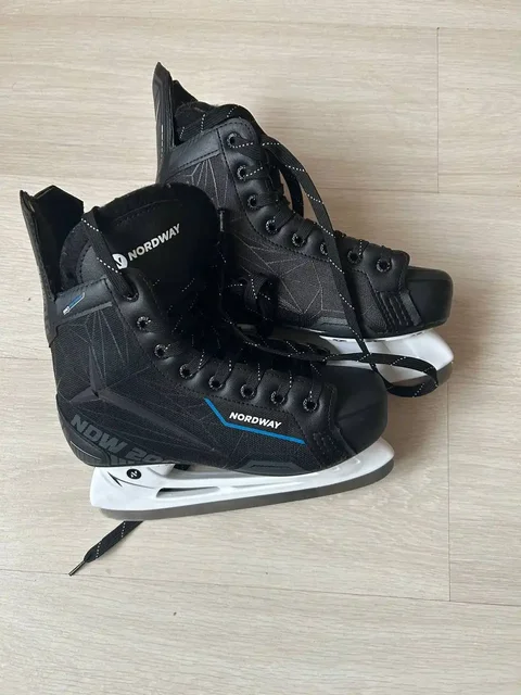 Продажа коньков и лыжных ботинок - частное объявление в Балашиха