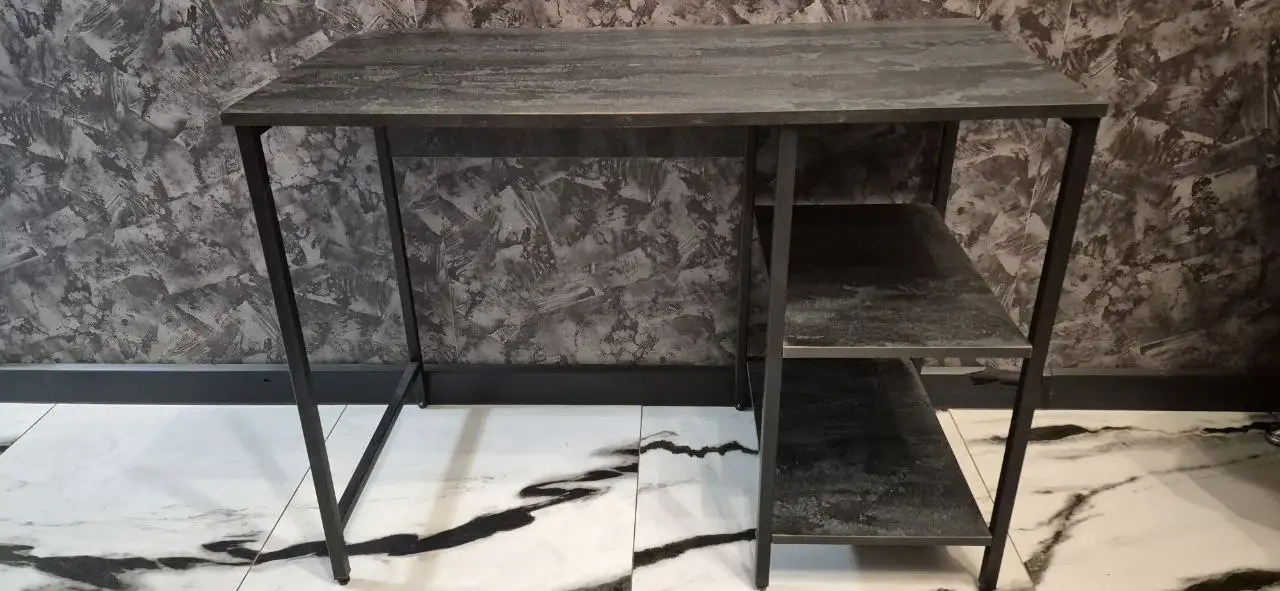 Стол в отличном состоянии - Мебель (Для дома и дачи) в Балашиха