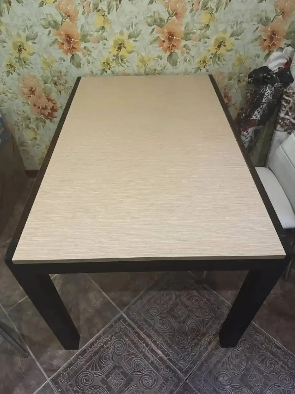 Продажа стола и двух стульев - Барахолка в Балашиха