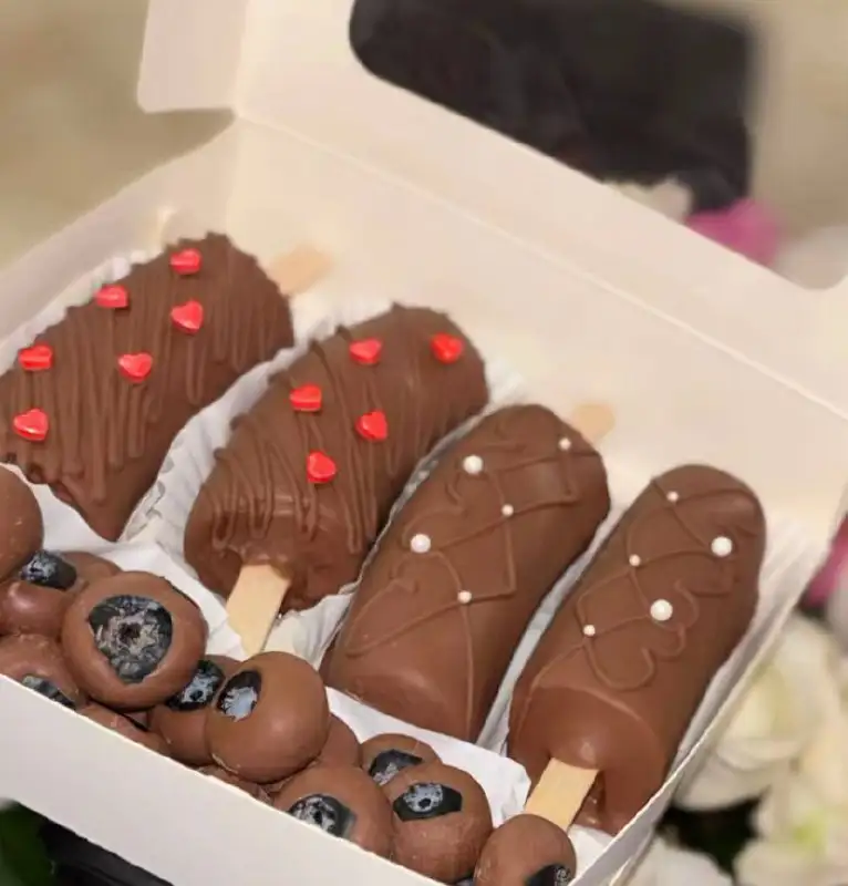 Предзаказ клубники, банана и голубики в шоколаде к 23 февраля - Продукты питания (Барахолка) в Балашиха