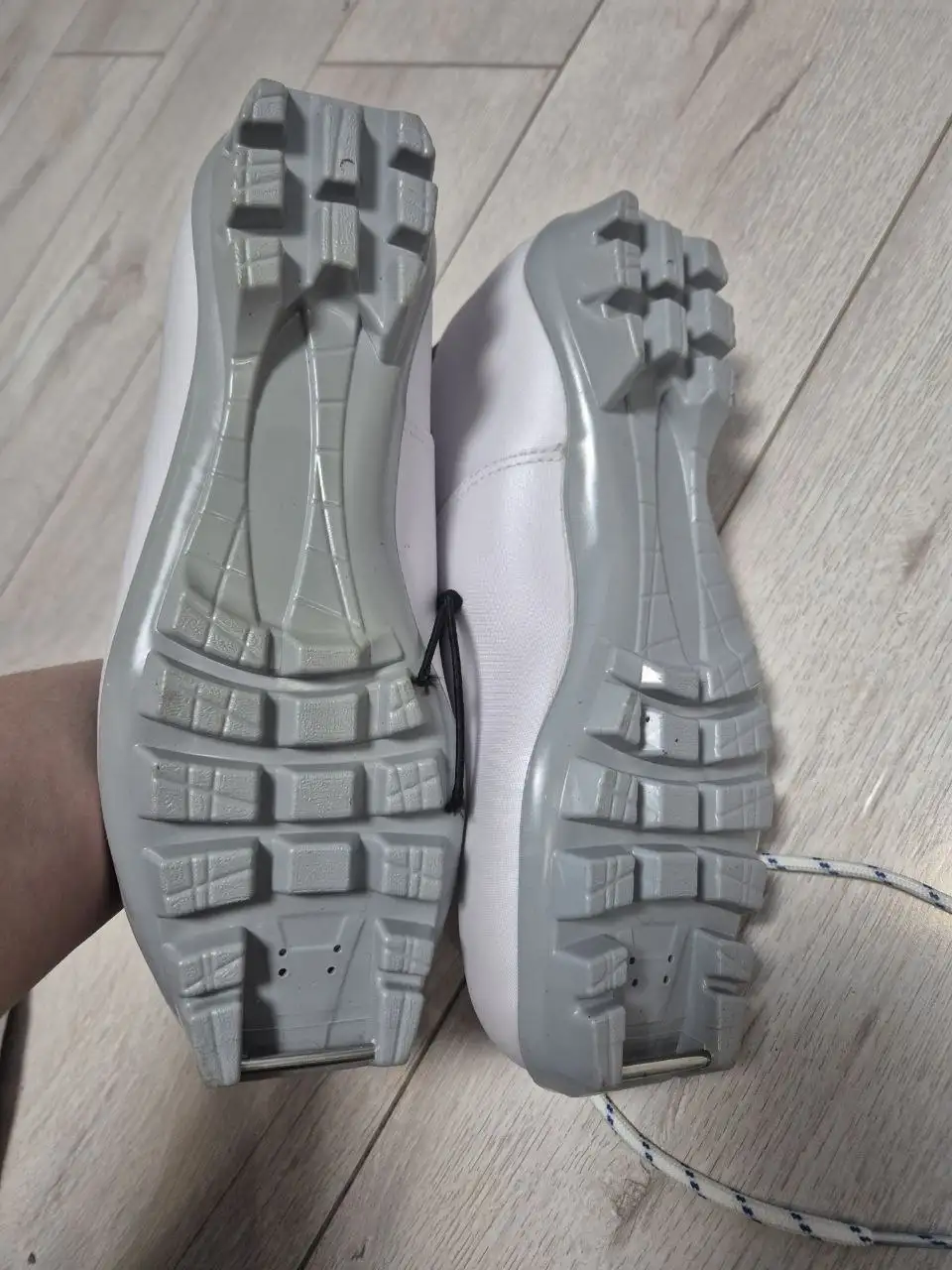 Продам новые ботинки беговые лыжные, размер 39 - Спортивная обувь (Одежда) в Балашиха