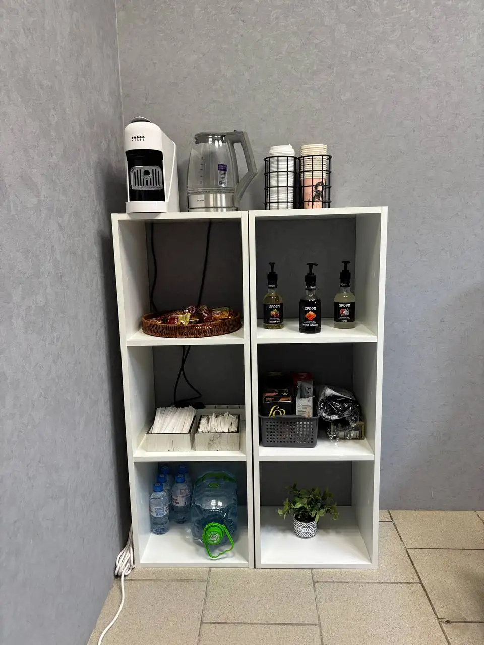 Продажа мебели: комоды, стеллажи, тумбочка и пуфик - Барахолка в Балашиха