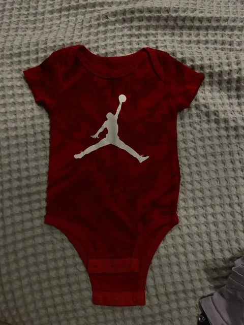 Одежда для малышей от 3 месяцев на рост 68 см - Коконы и переноски в Балашиха