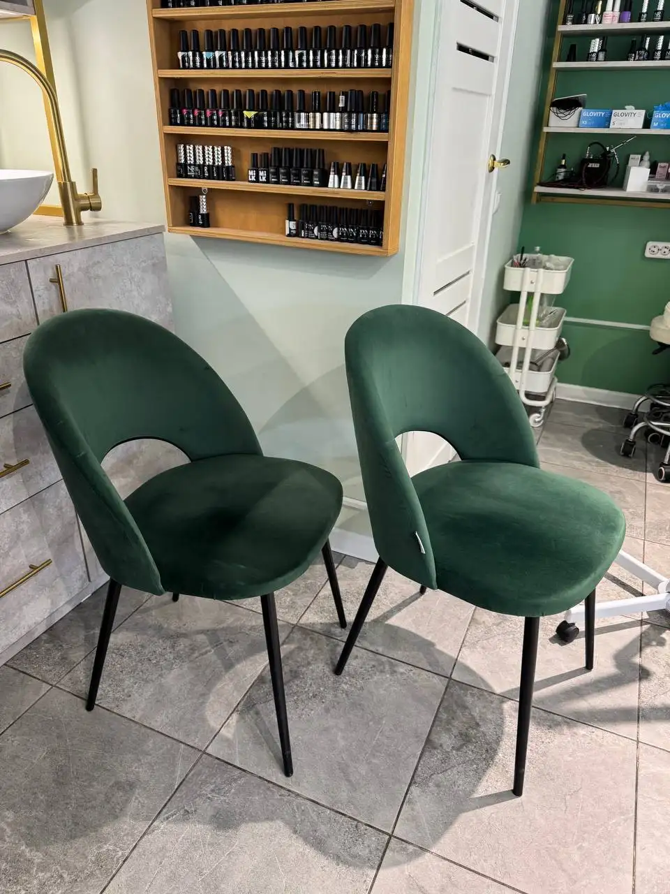 Продажа двух кухонных стульчиков в Балашихе - Мебель (Барахолка) в Балашиха