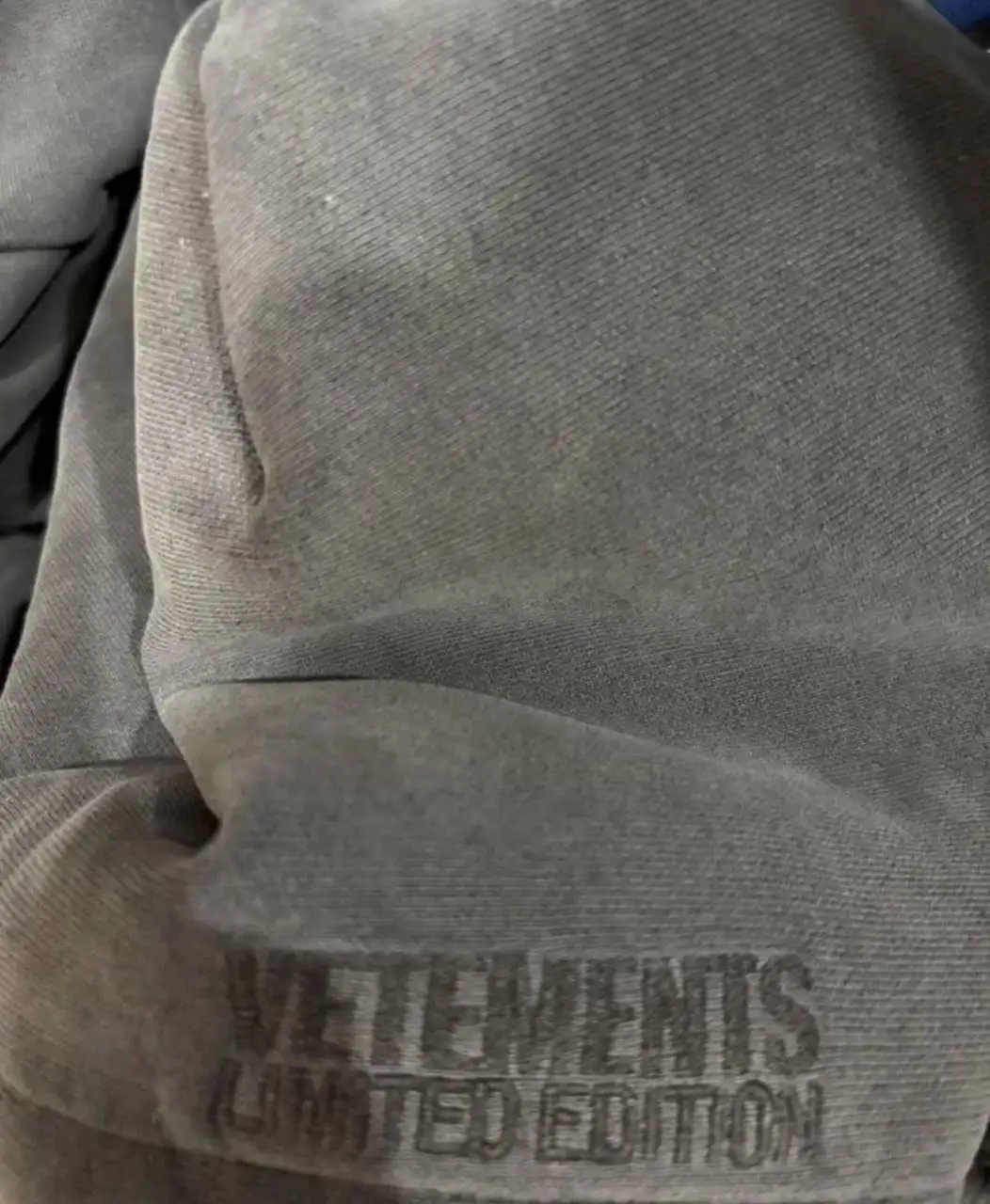 Продам Ветмо онлайн (ред вейв) - Одежда в Балашиха