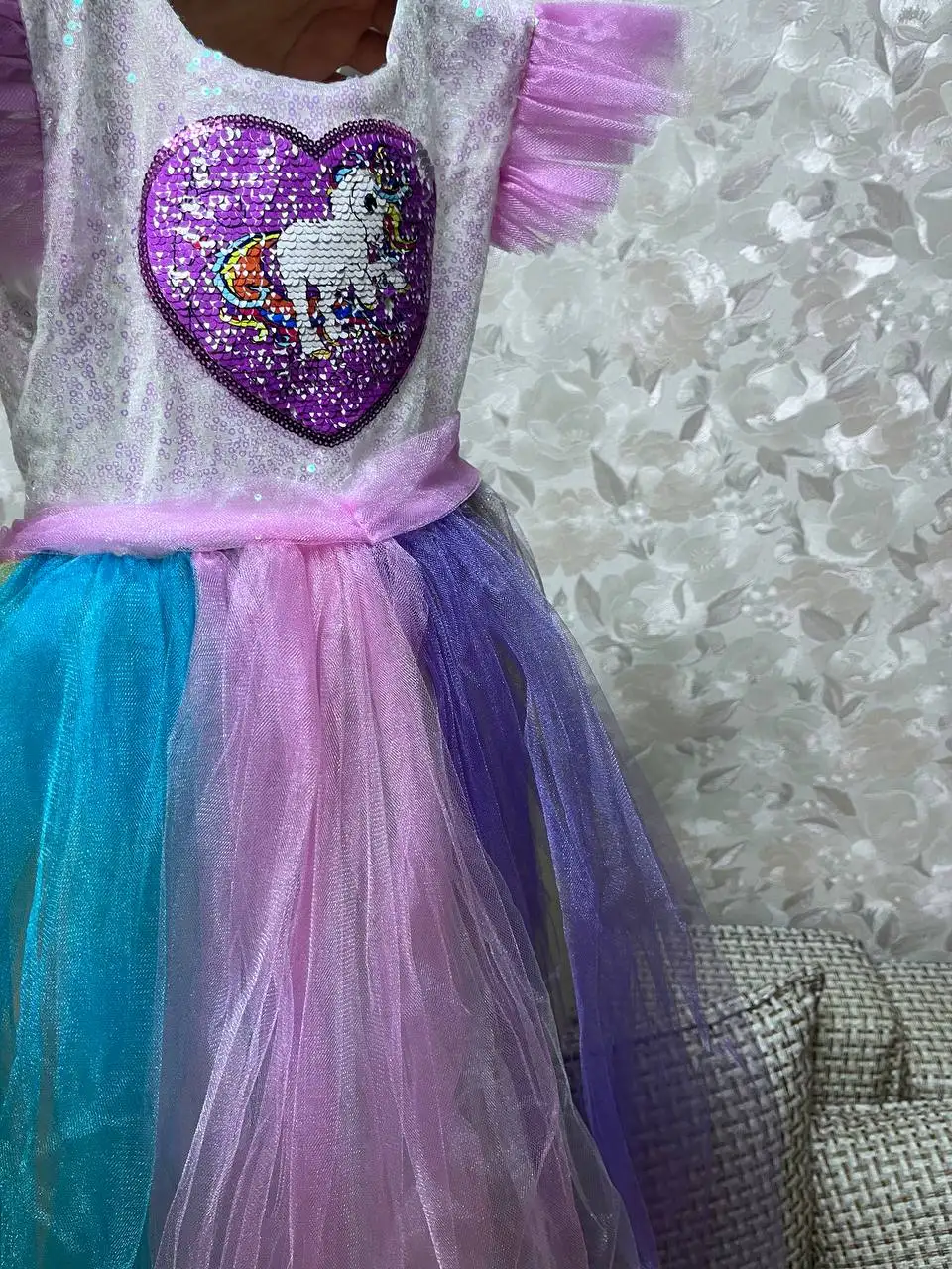 Нарядное платье б/у 5-7 размер - Платья (Одежда) в Балашиха