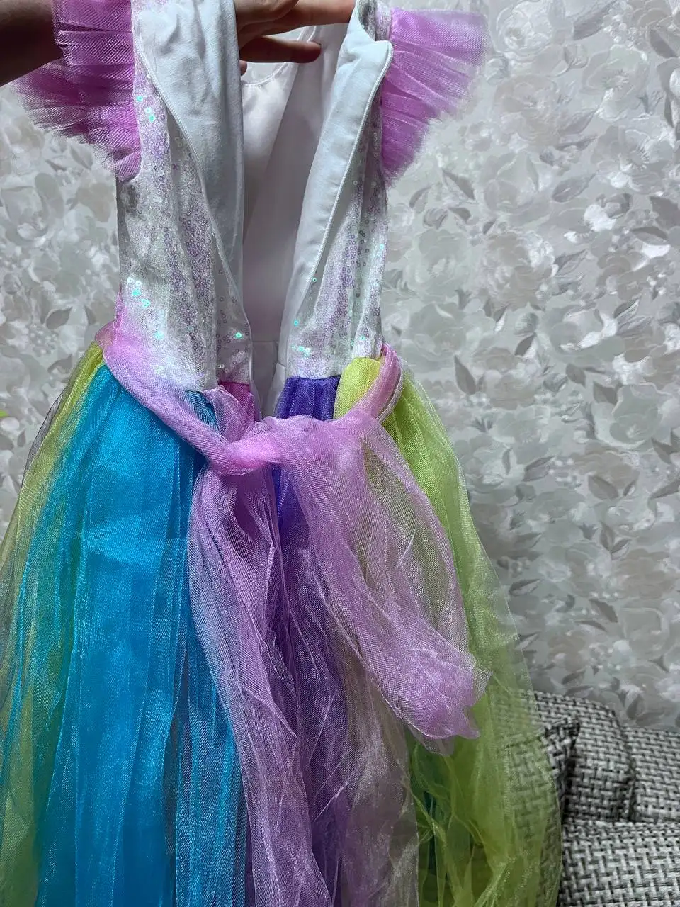 Нарядное платье б/у 5-7 размер - Платья (Одежда) в Балашиха