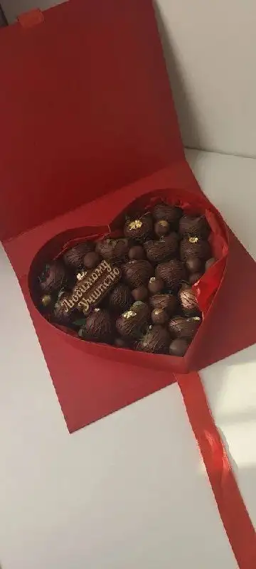 Клубника в бельгийском шоколаде на 8 марта - Подарки (Хобби и отдых) в Балашиха