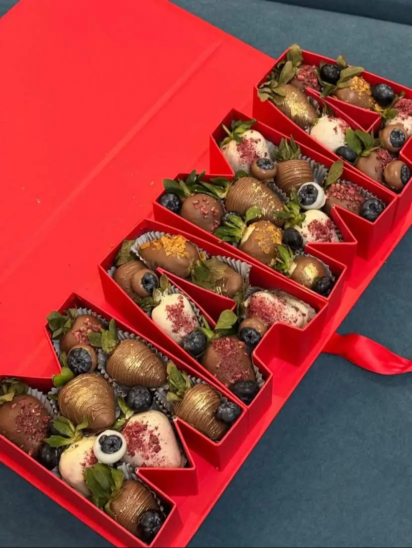 Клубника в бельгийском шоколаде на 8 марта - Подарки (Хобби и отдых) в Балашиха