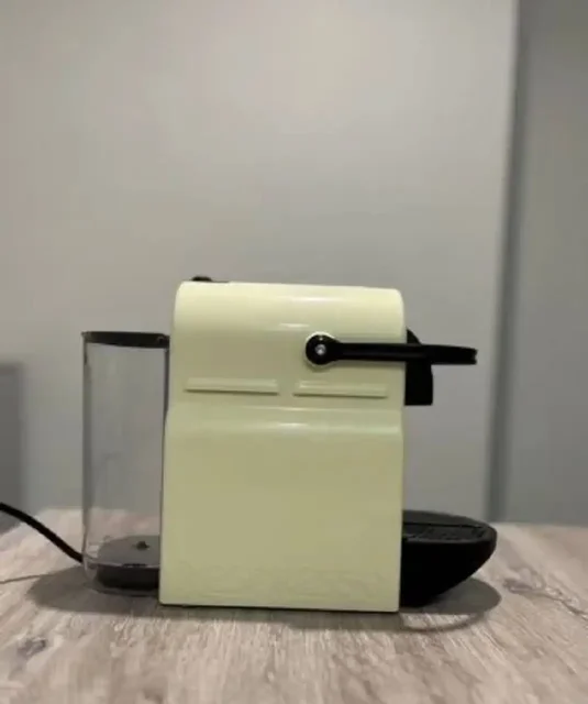 Кофемашина Nespresso капсульная - Текстиль и швейные принадлежности в Балашиха