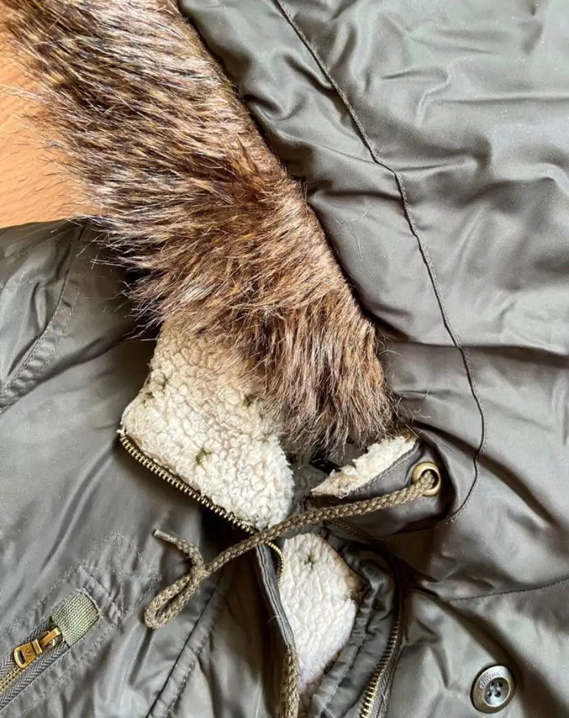 Продам парку женскую р.46-48, б/у в хорошем состоянии - Верхняя одежда (Одежда) в Балашиха