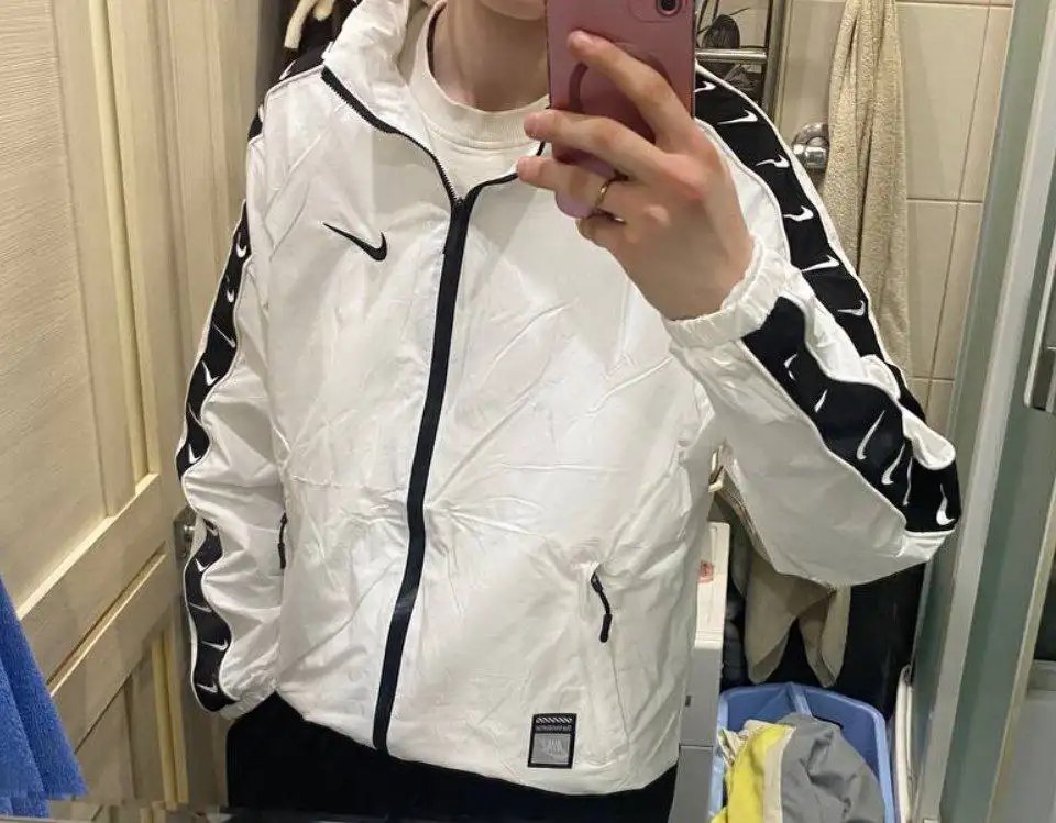 Ветровки Nike с вышивкой - Ветровки (Одежда) в Балашиха