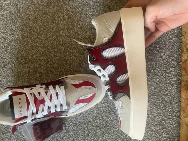 Продам кроссовки «Месть» Impulse Red - Ремни в Балашиха